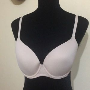 Euc Pink Victoria’s Secrets Bra 36Csz